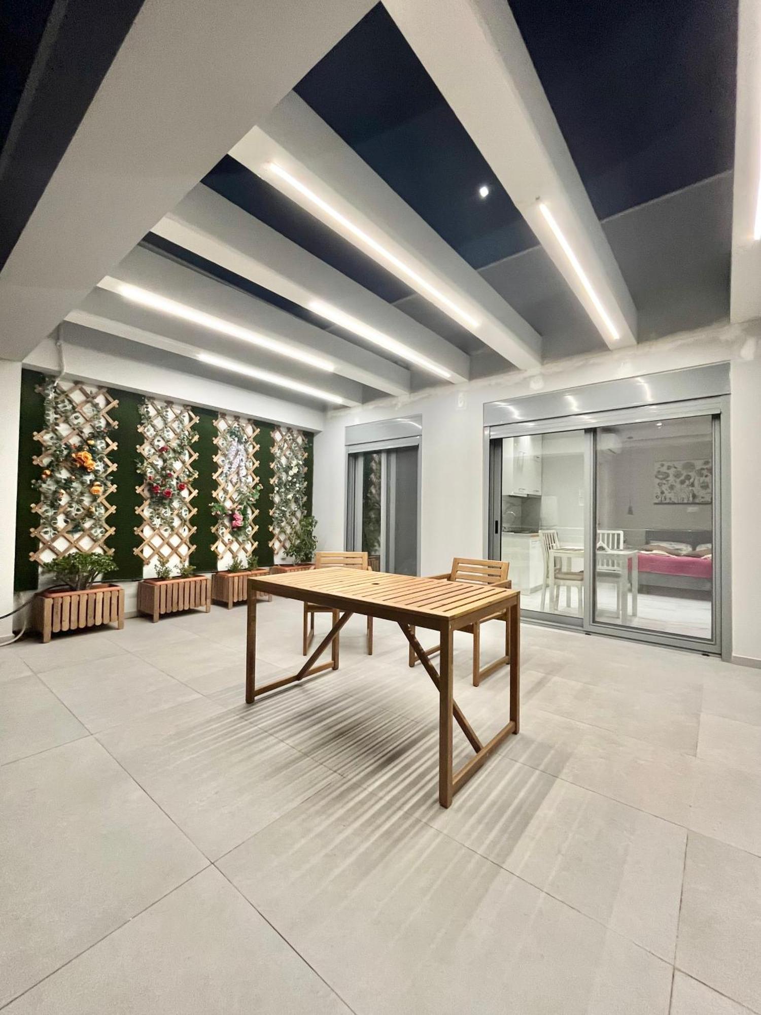 Blueline Apartment 2 ลูตรากี ภายนอก รูปภาพ